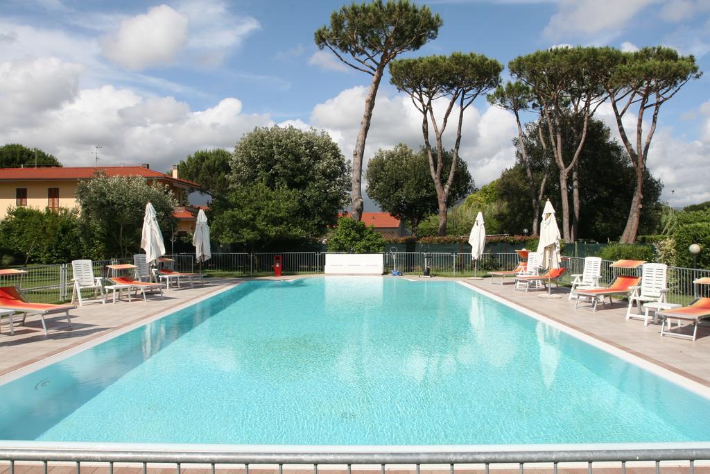 Hotel La Palma Camaiore Bagian luar foto