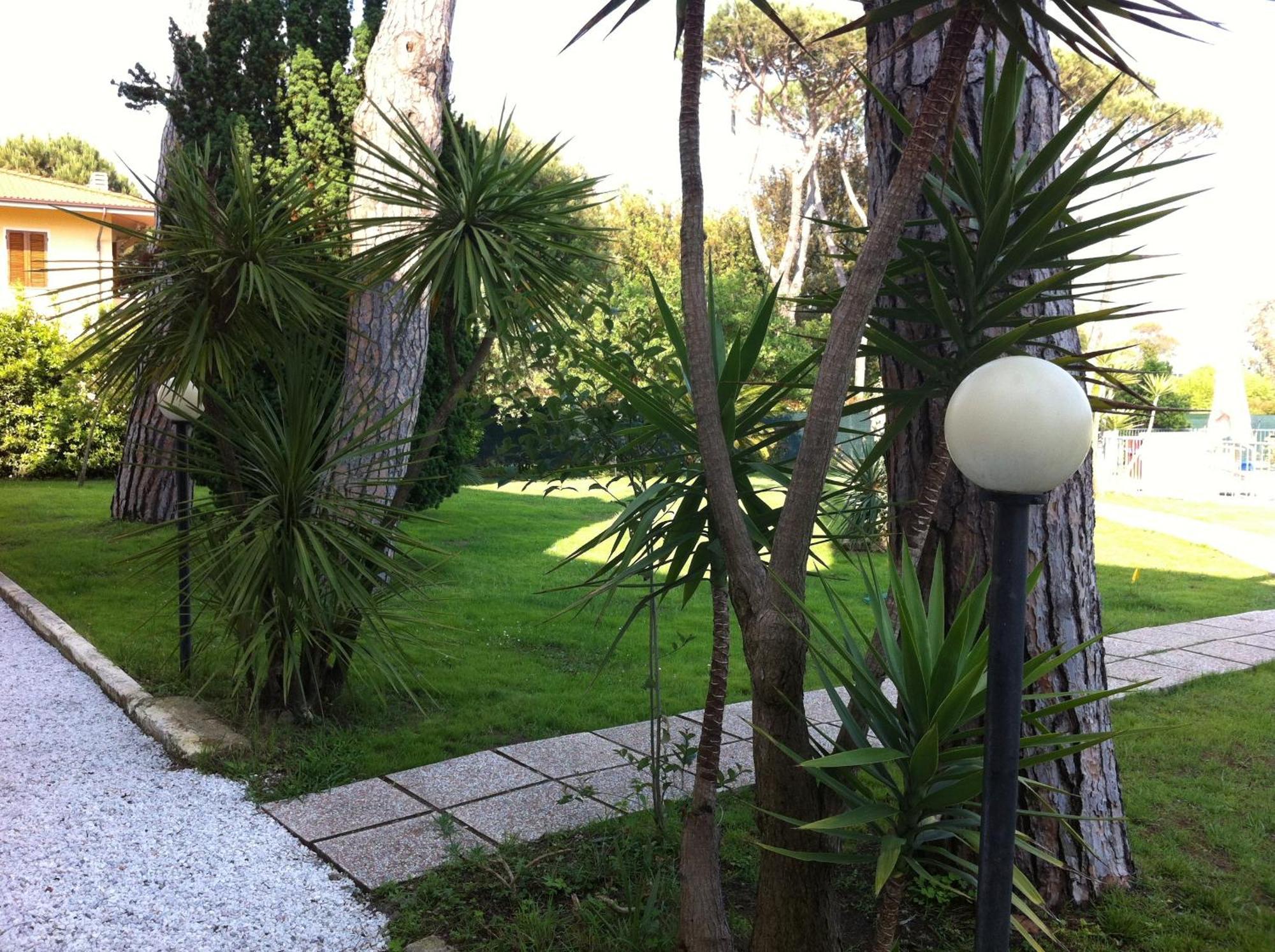 Hotel La Palma Camaiore Bagian luar foto