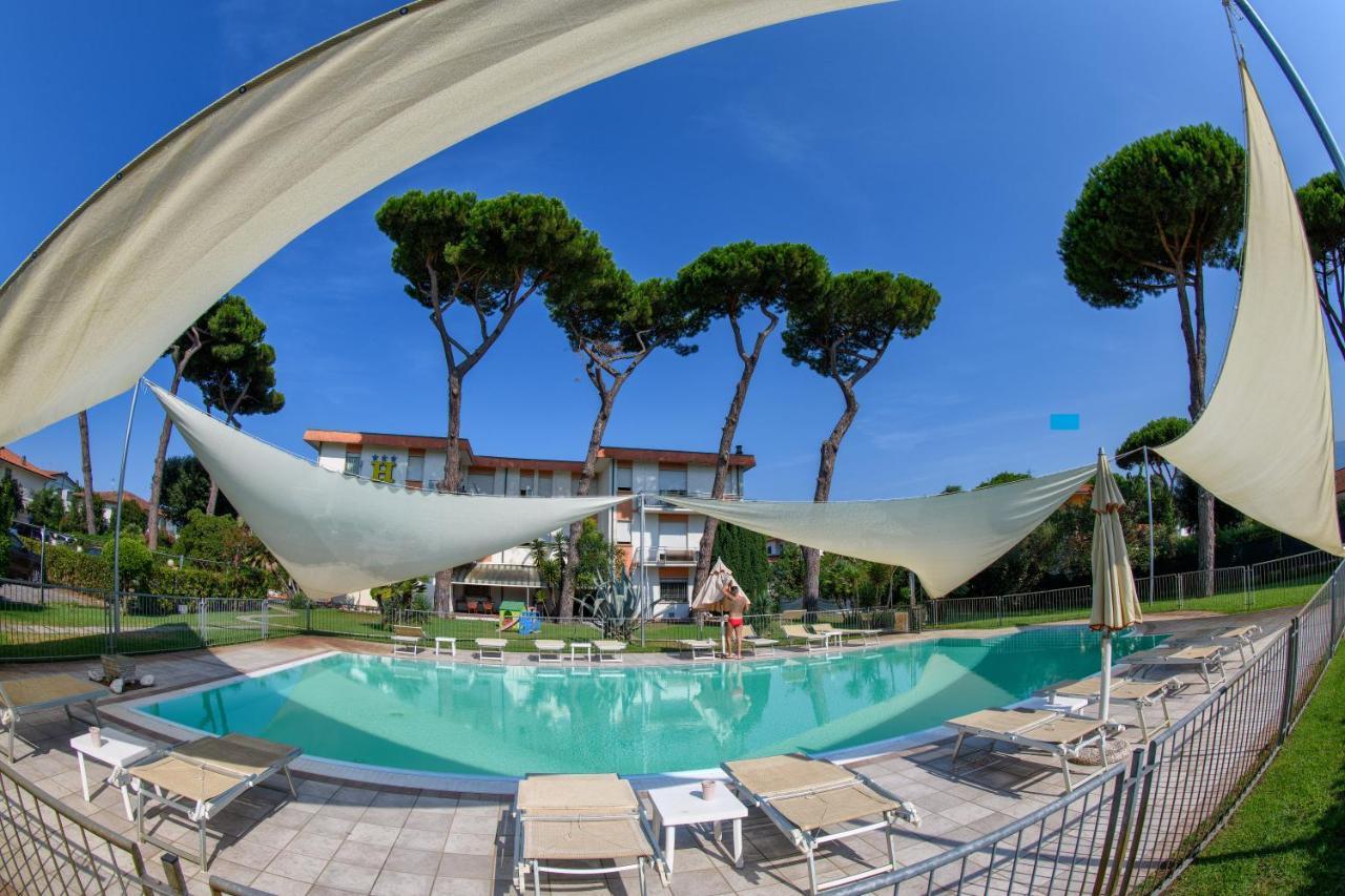 Hotel La Palma Camaiore Bagian luar foto