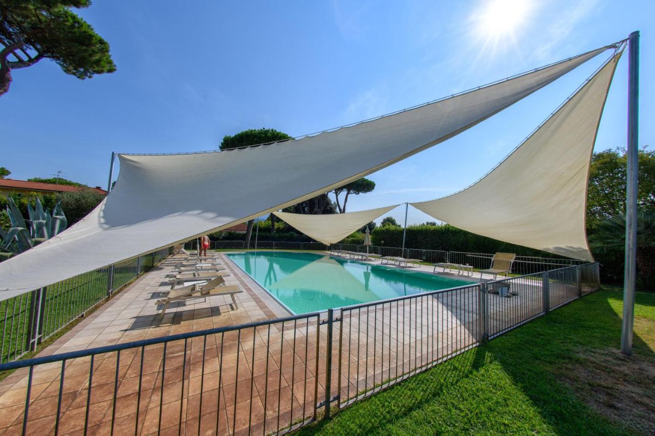 Hotel La Palma Camaiore Bagian luar foto
